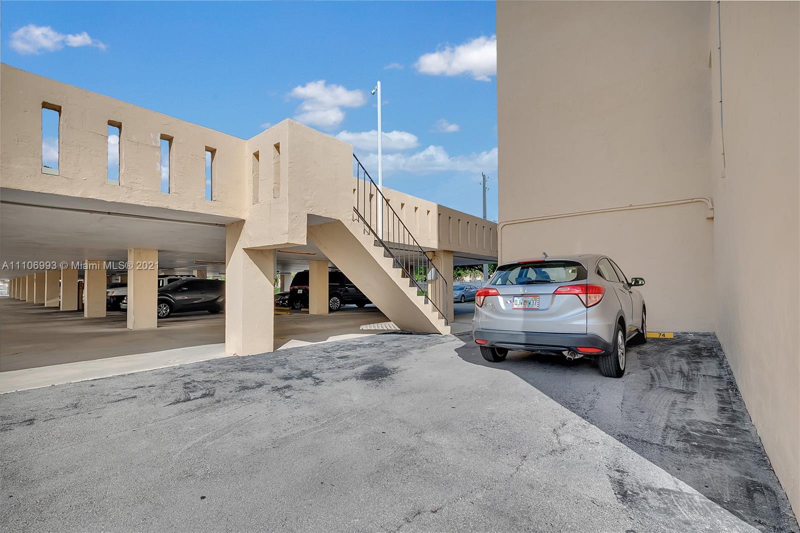 VECINO DEL MAR CONDO - Residential