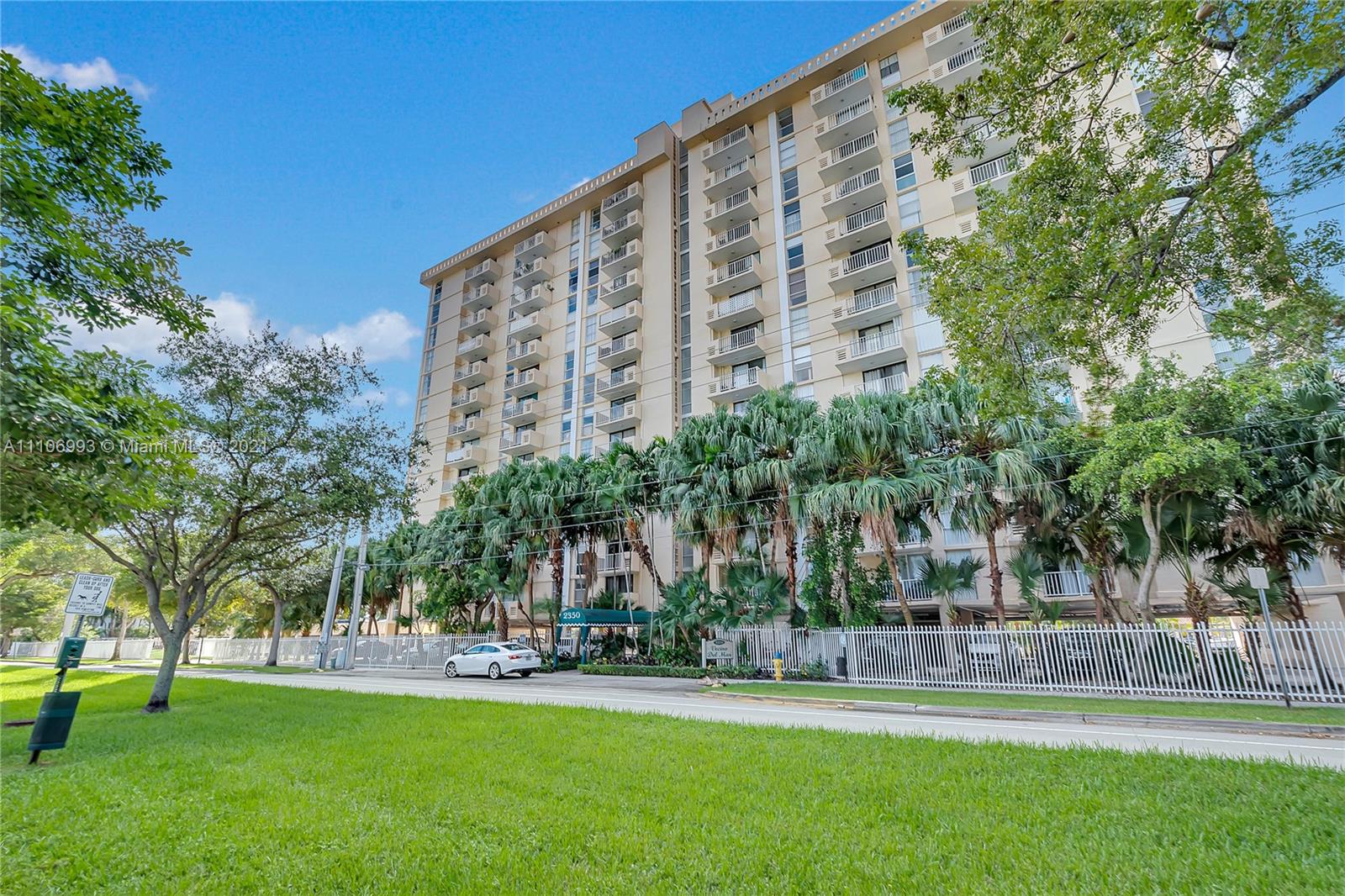 VECINO DEL MAR CONDO - Residential