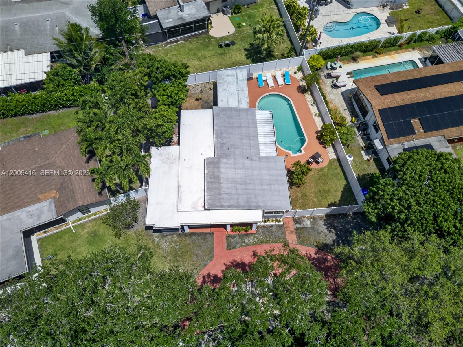 LAWN ACRES - Residential