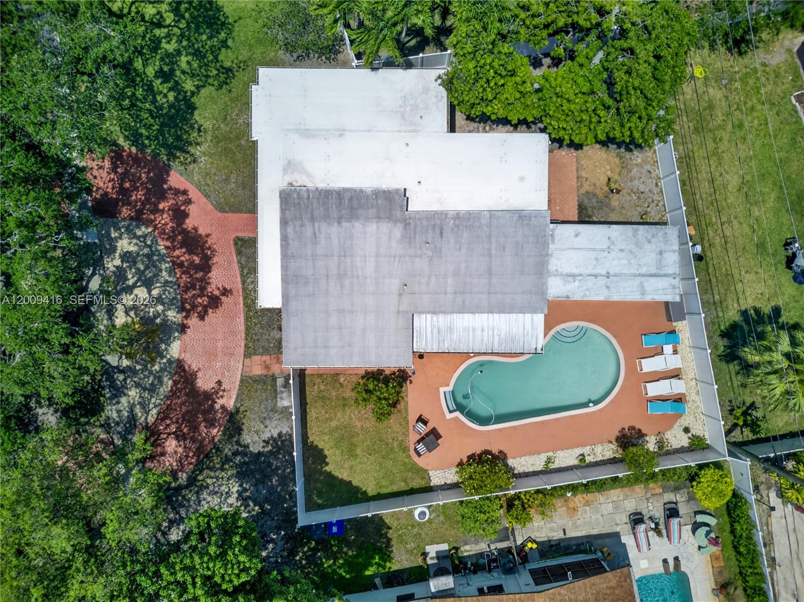 LAWN ACRES - Residential