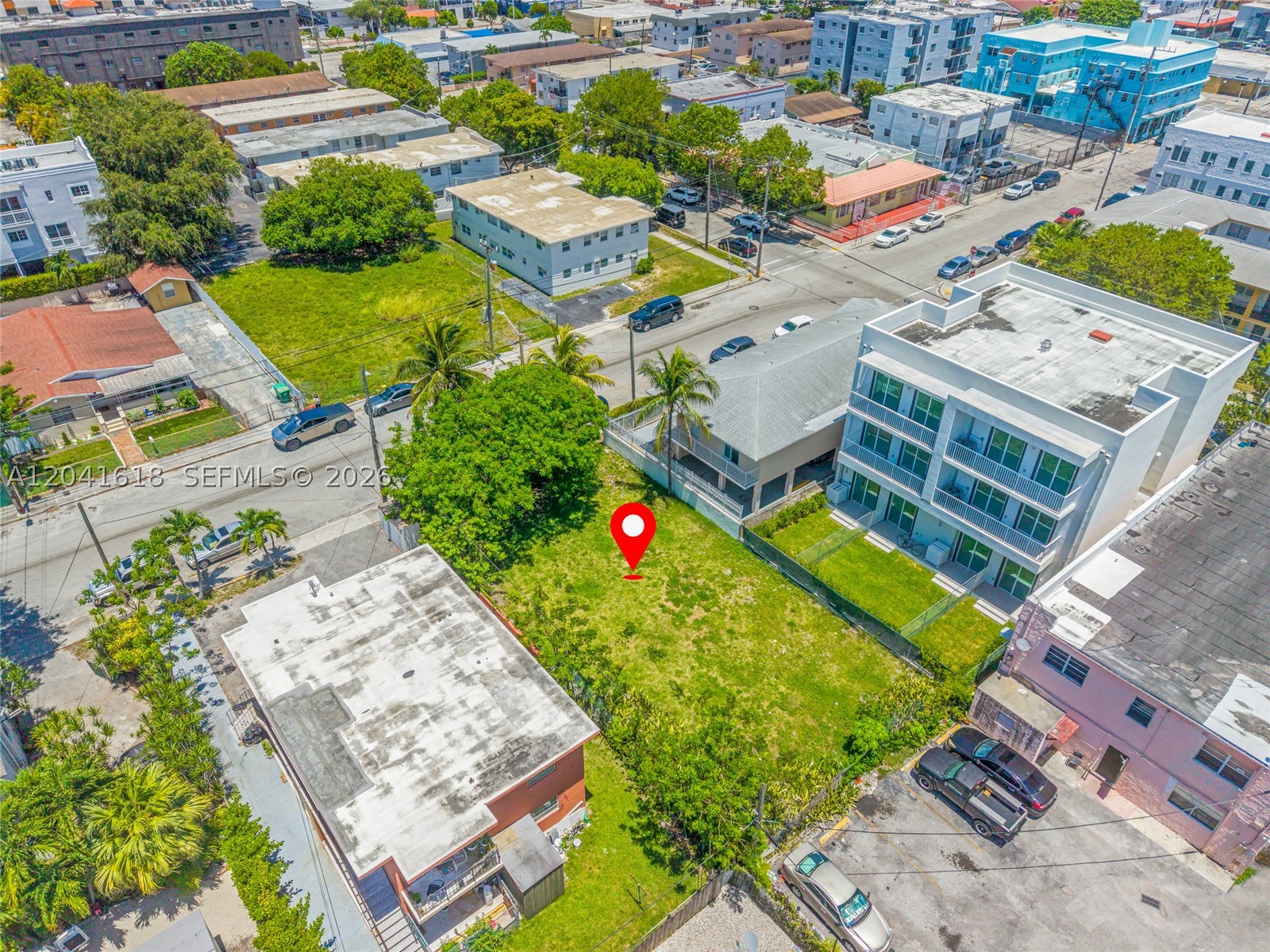 LAWRENCE ESTATE LAND COS - Land