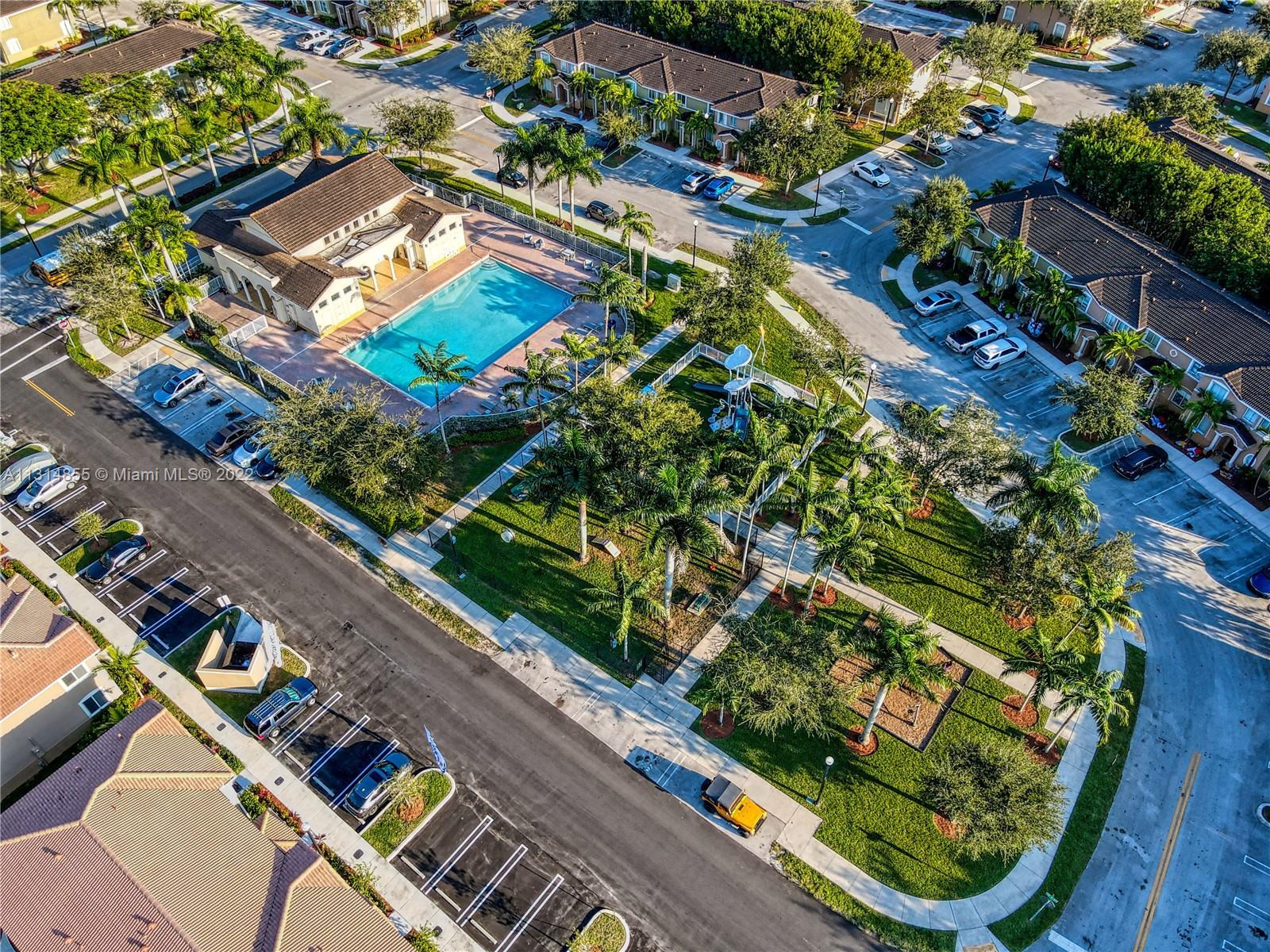 TOWNS AT SEASCAPE - Residential