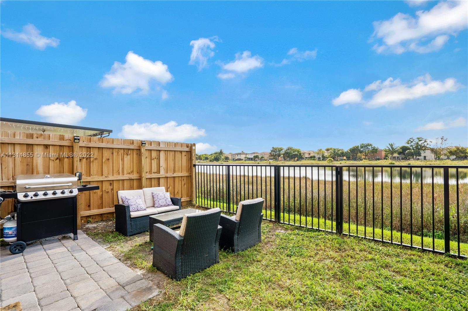 TOWNS AT SEASCAPE - Residential