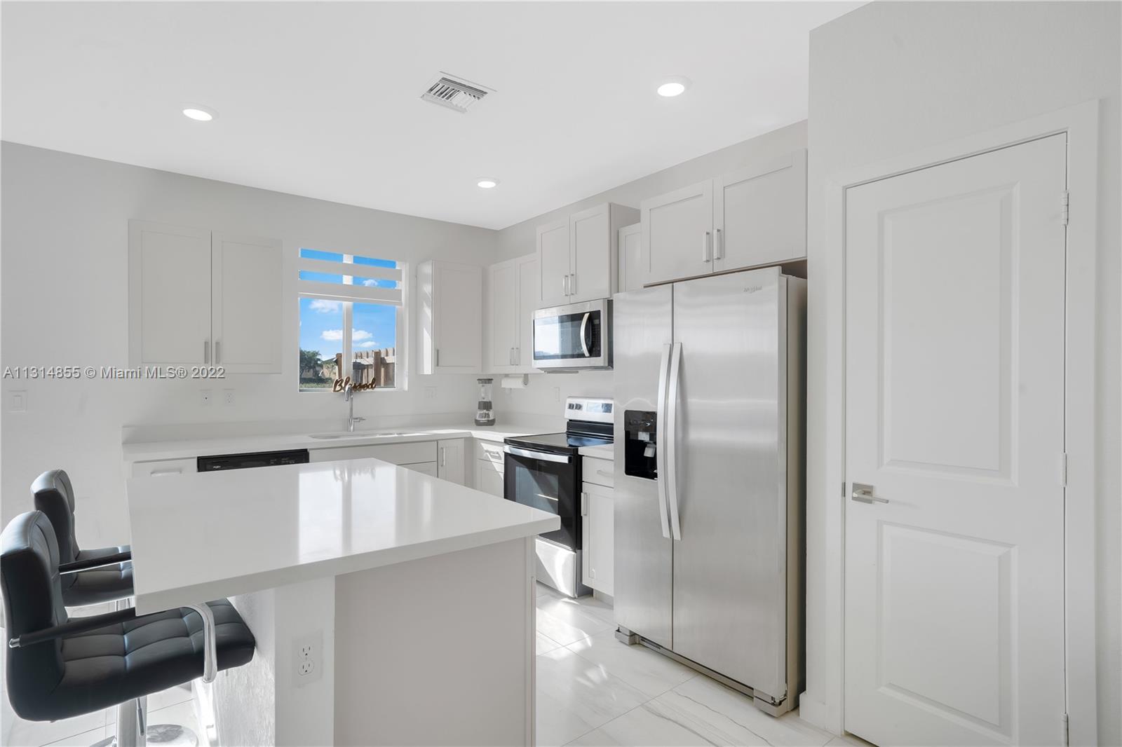 TOWNS AT SEASCAPE - Residential