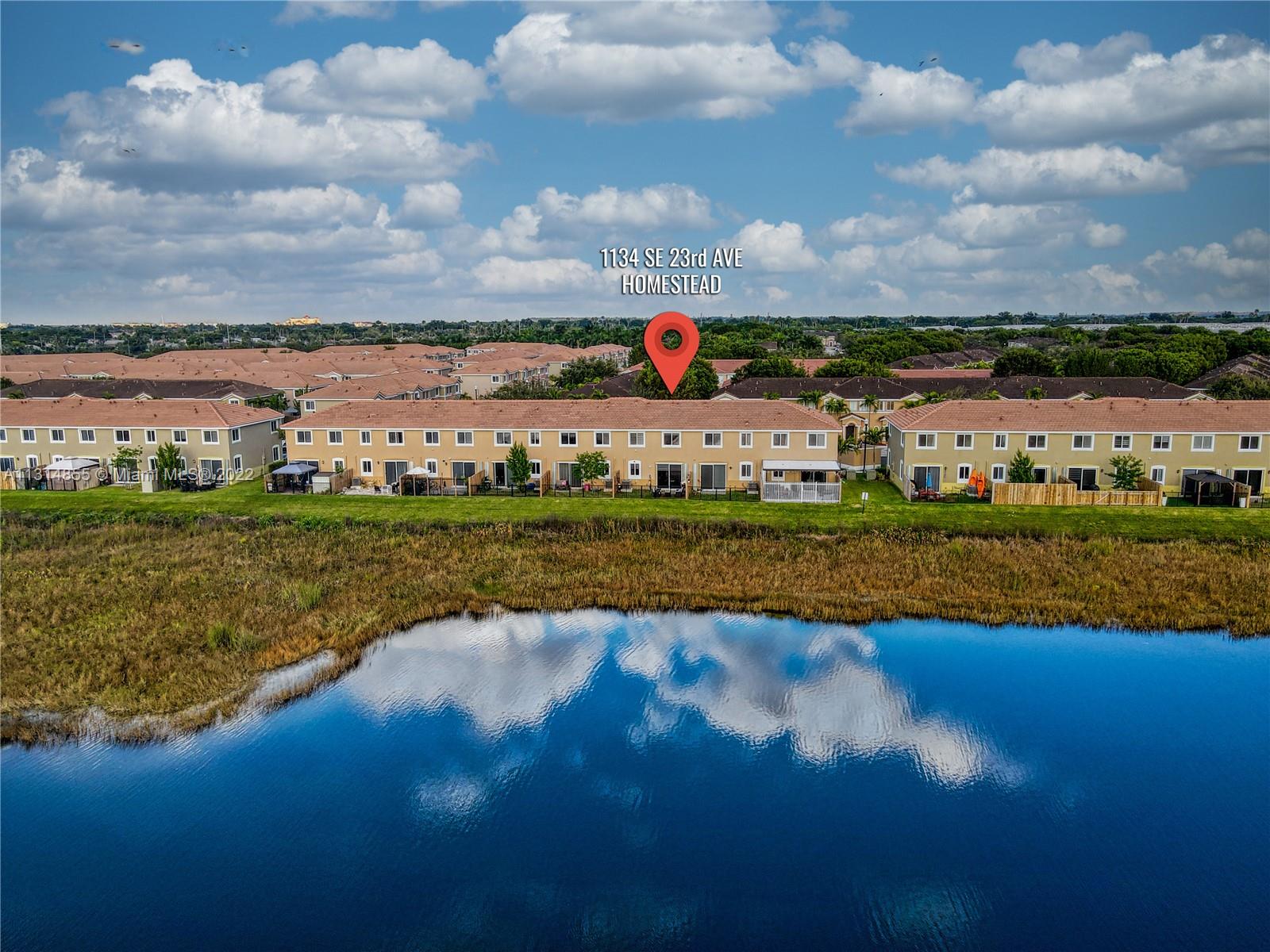 TOWNS AT SEASCAPE - Residential