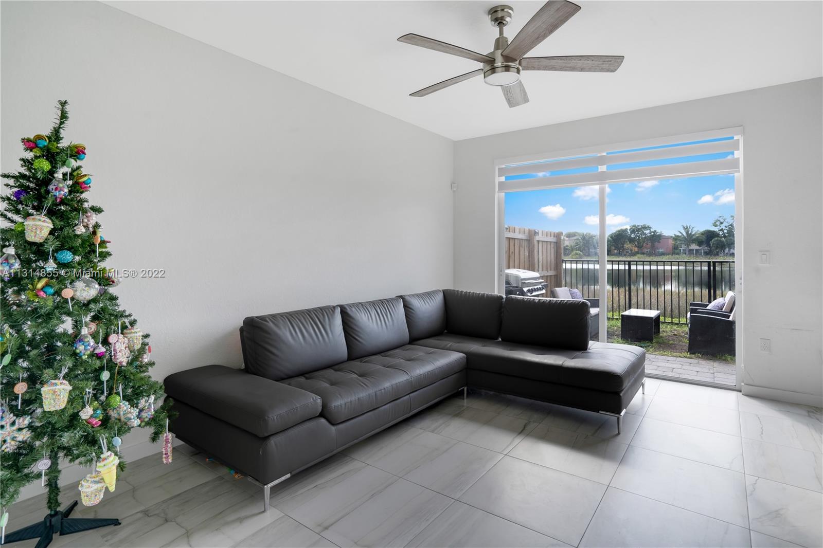TOWNS AT SEASCAPE - Residential