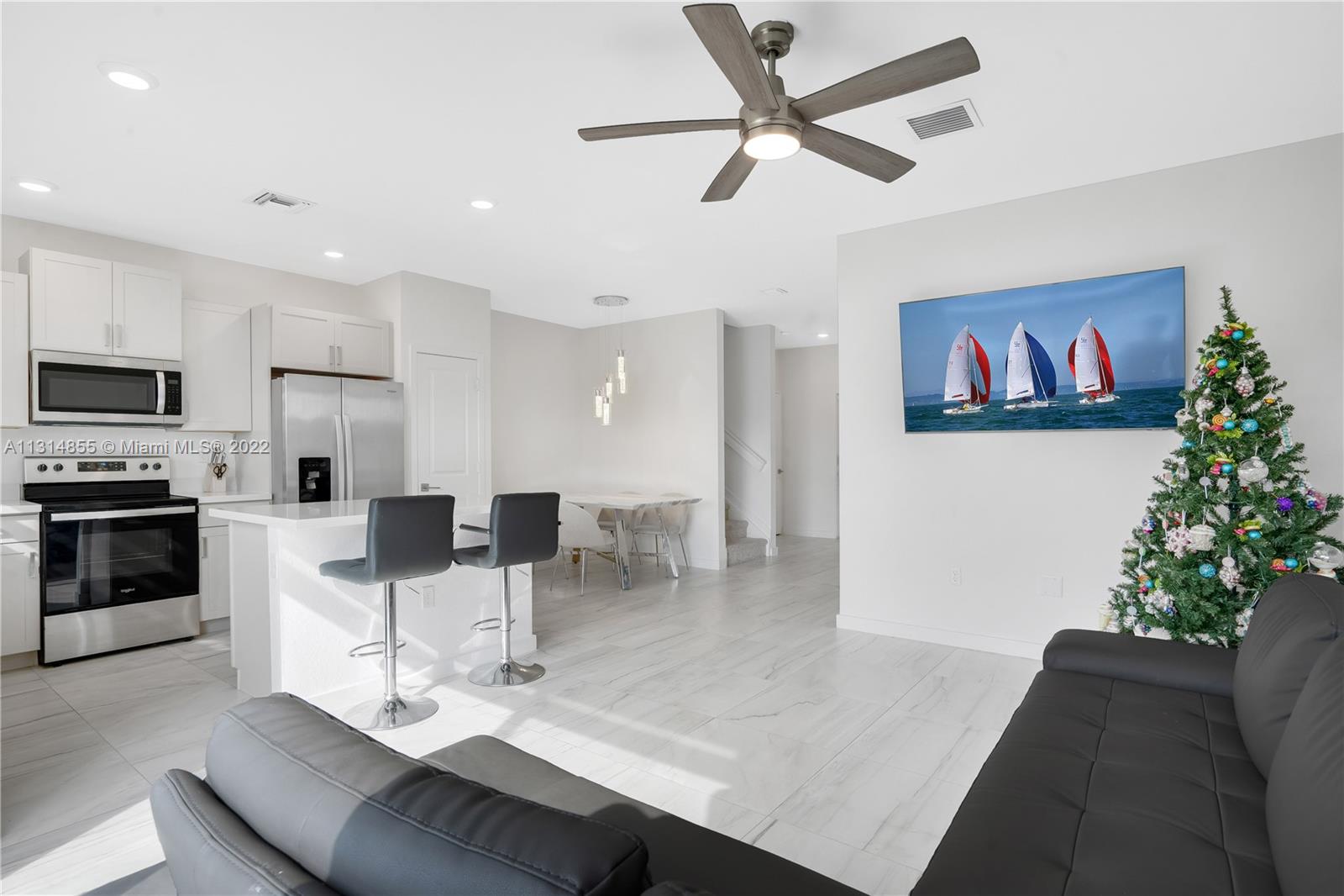 TOWNS AT SEASCAPE - Residential