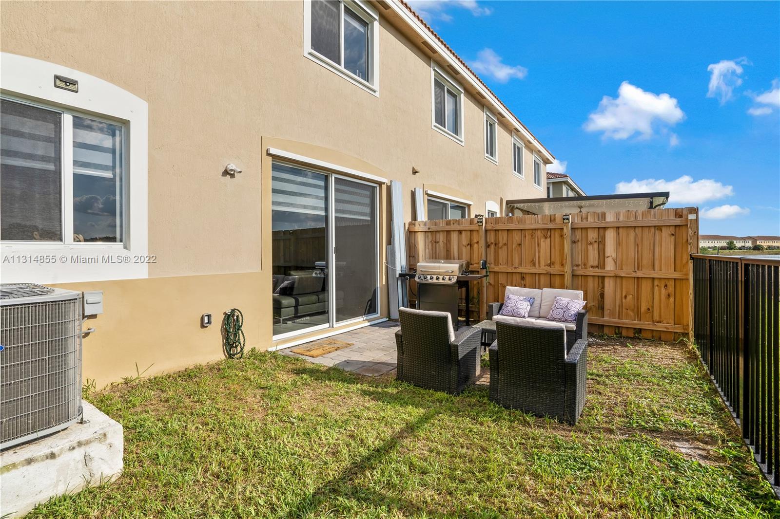 TOWNS AT SEASCAPE - Residential
