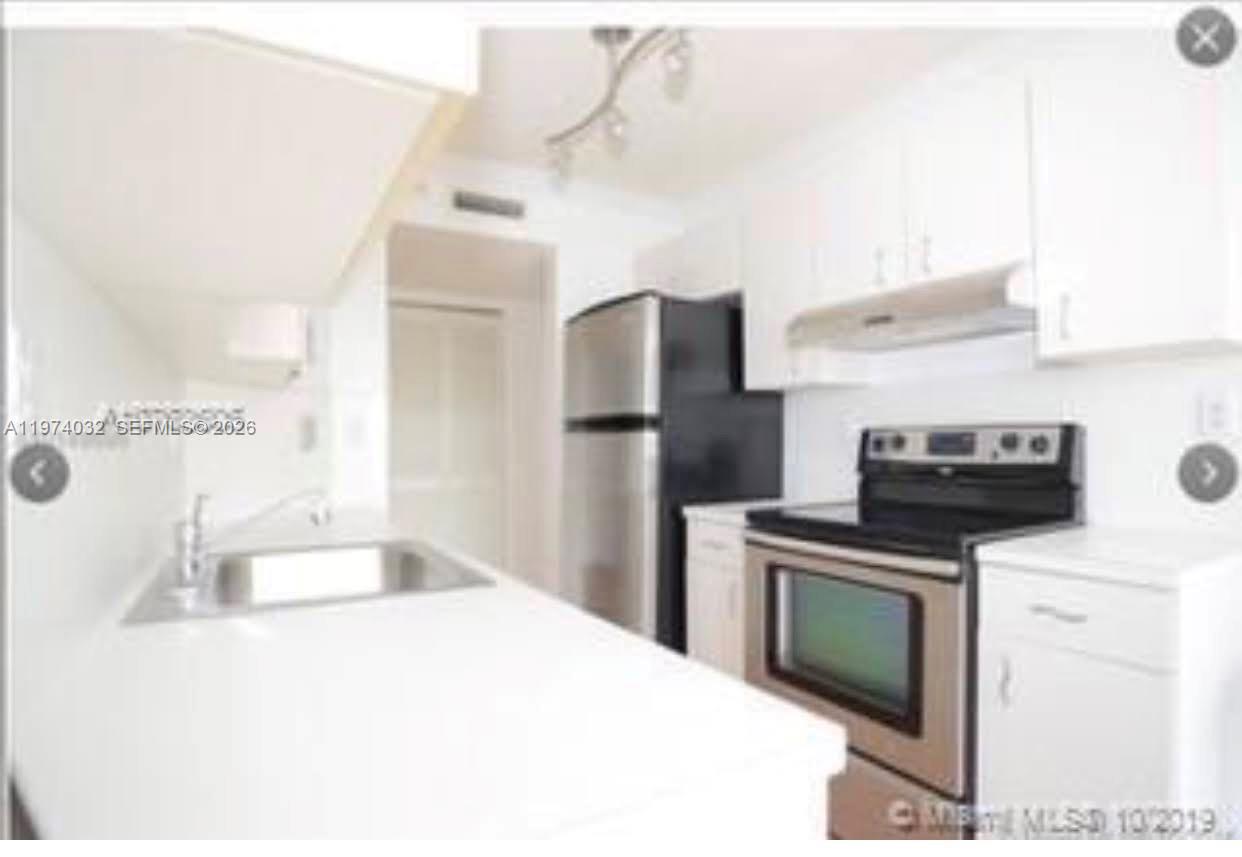 WEST BAY PLAZA CONDO - Residential