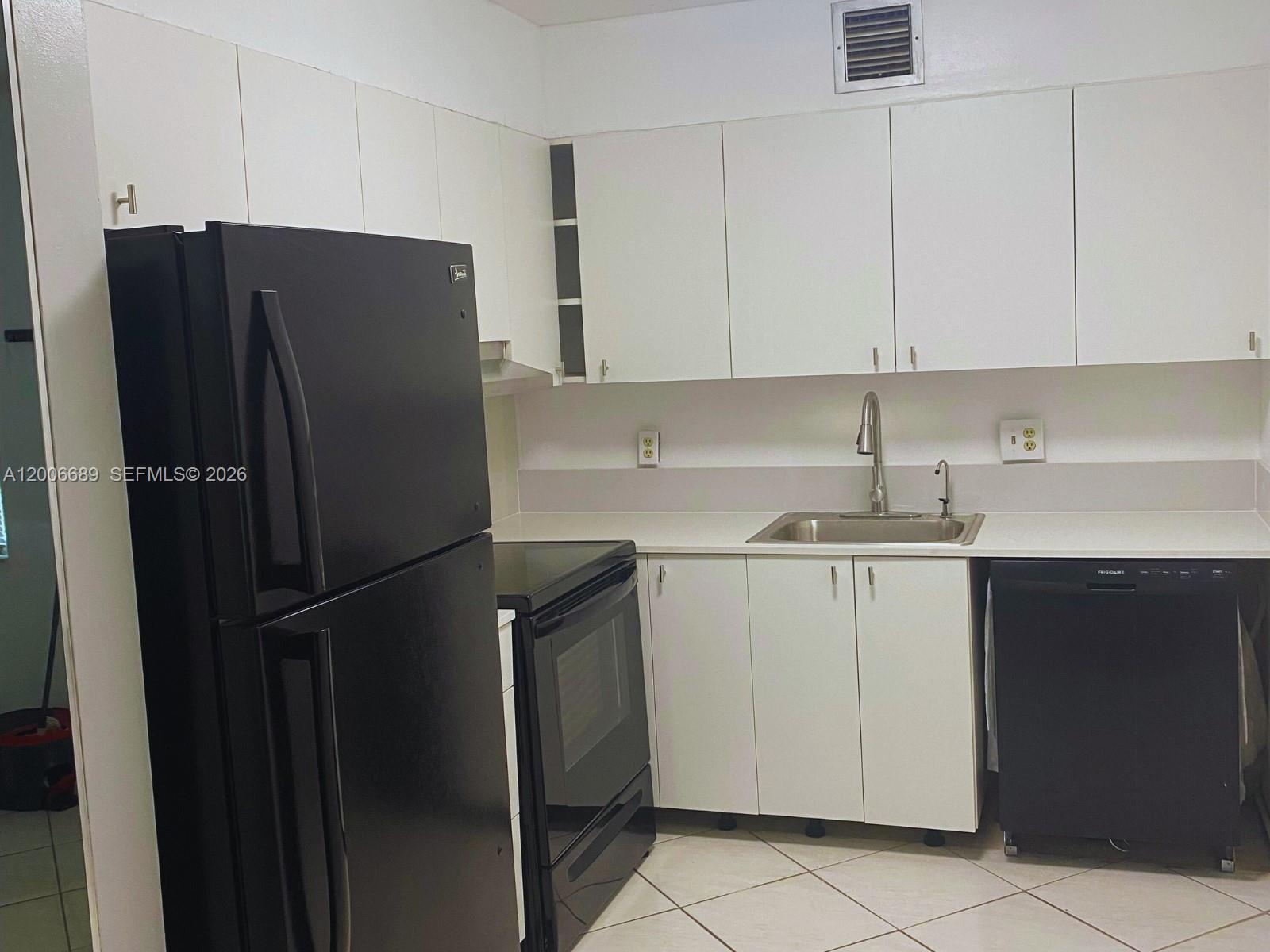 NEW HAMPTON AT CENTURY VI - Residential