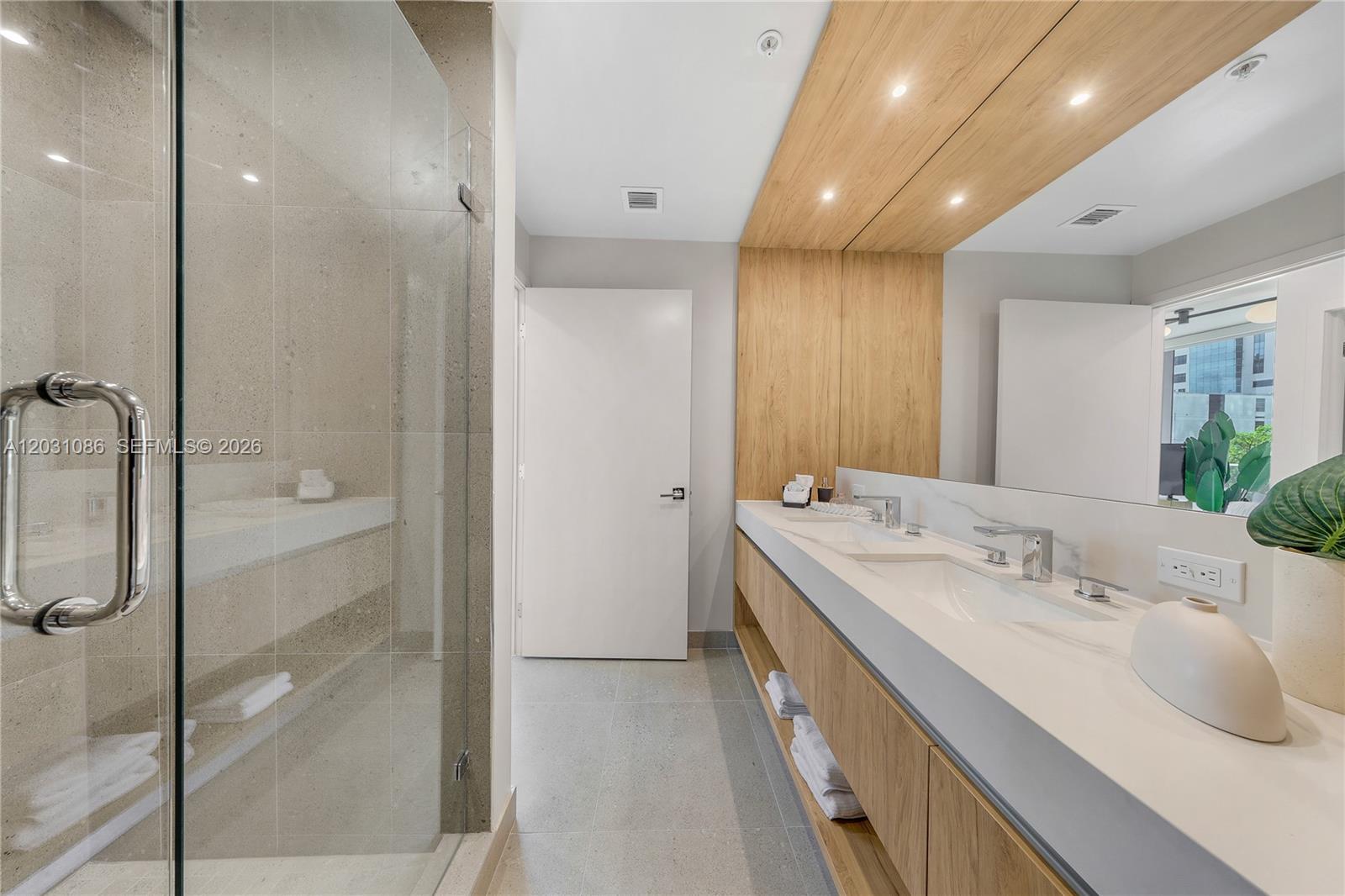 THE CROSBY MIAMI - Residential