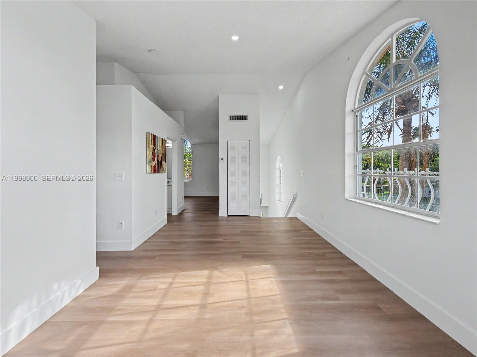 WINDY POINTE CONDO NO 63 - Residential
