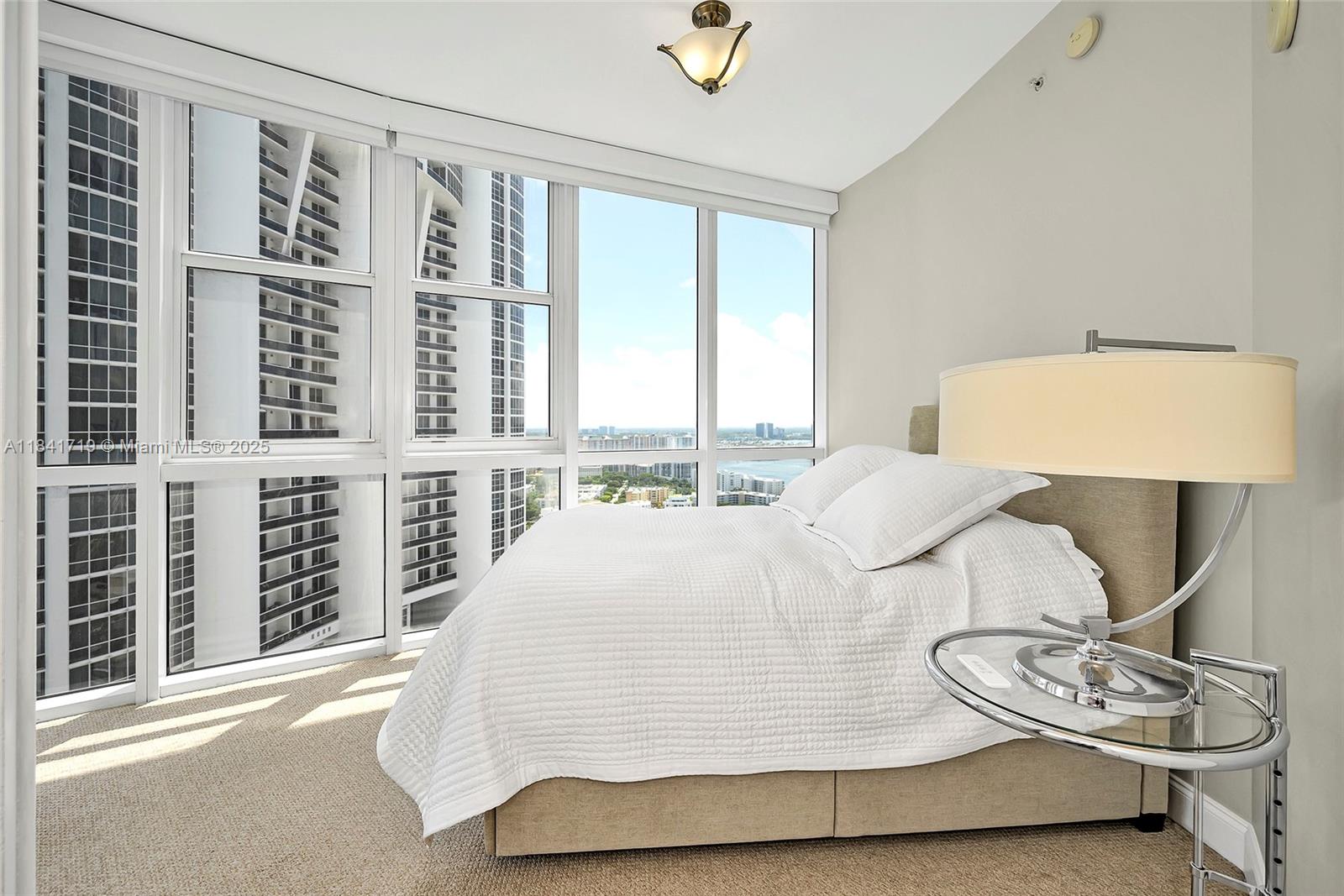 TRUMP ROYALE CONDO - Residential