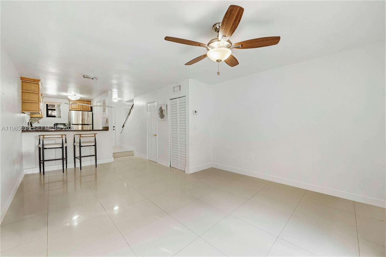 RIVER CLUB TOWNHOUSE COND - Residential
