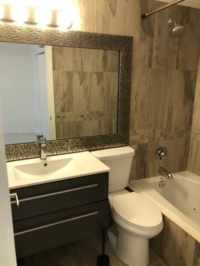 SOUTH MOON CONDO - Residential