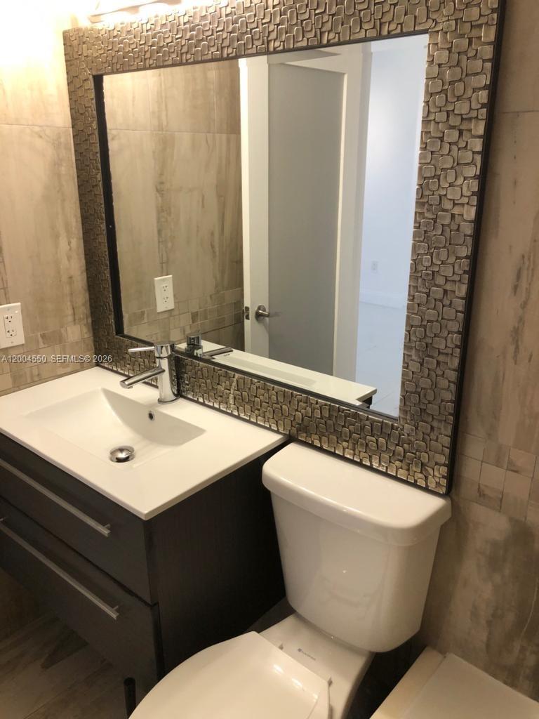 SOUTH MOON CONDO - Residential