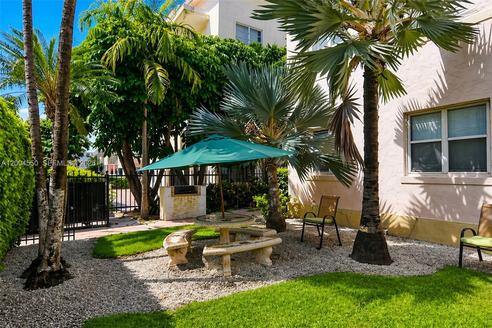 SOUTH MOON CONDO - Residential
