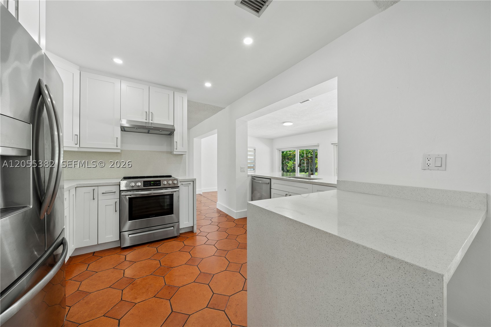 SWEETWATER ESTS SUB - Residential Lease
