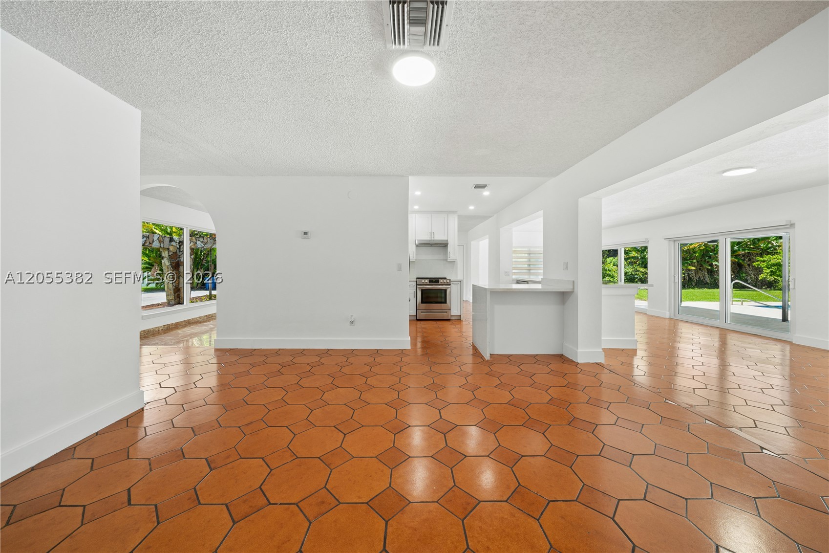 SWEETWATER ESTS SUB - Residential Lease