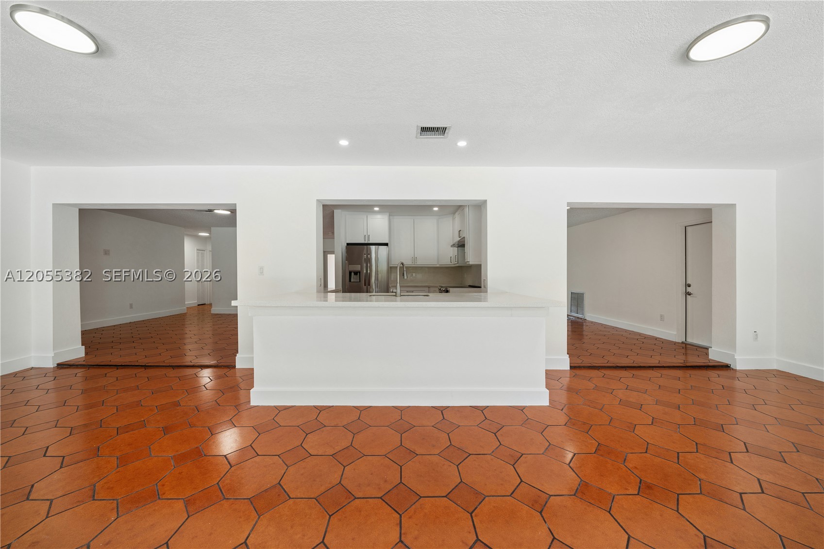 SWEETWATER ESTS SUB - Residential Lease