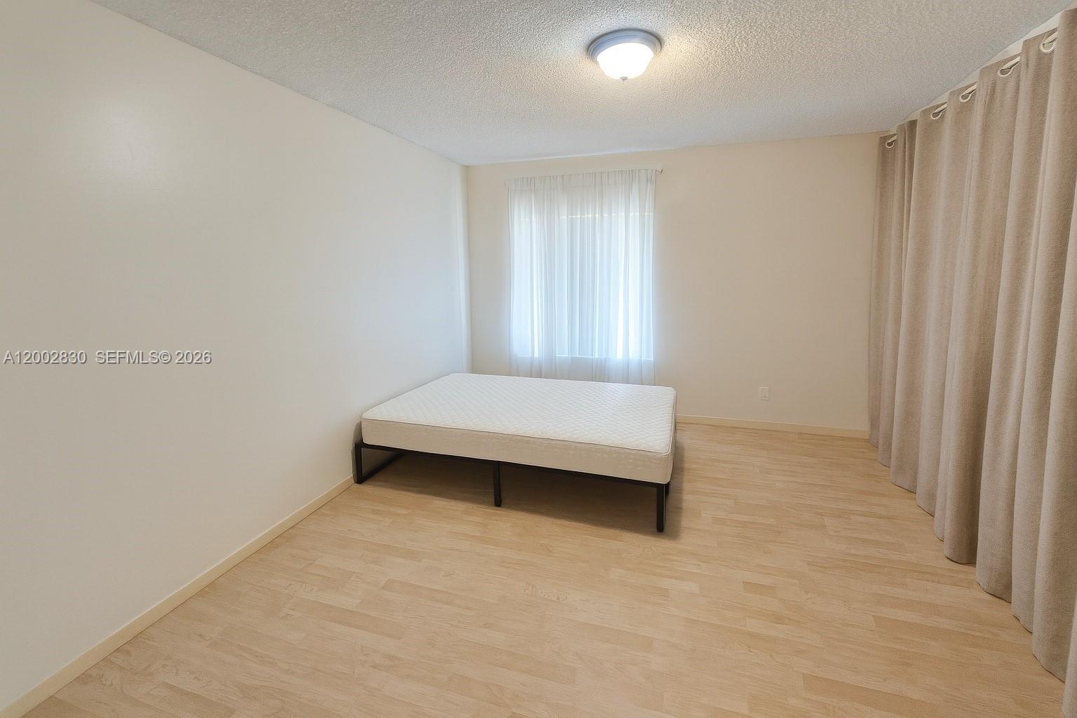 SUMMERBREEZE CONDO - Residential