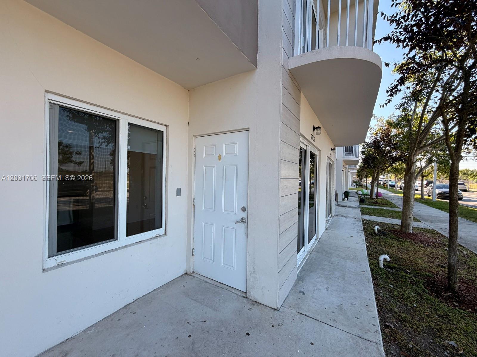 PARADISE ONE - Residential