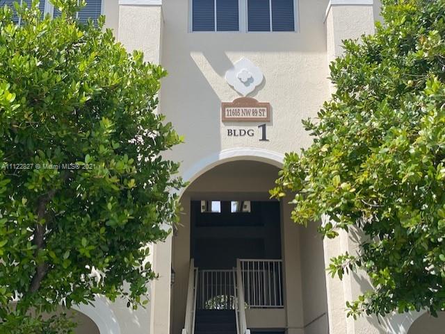 ST MORTIZ AT DORAL CONDO - Residential