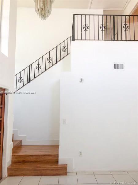 WEITZER HAMMOCKS HOMES SE - Residential Lease