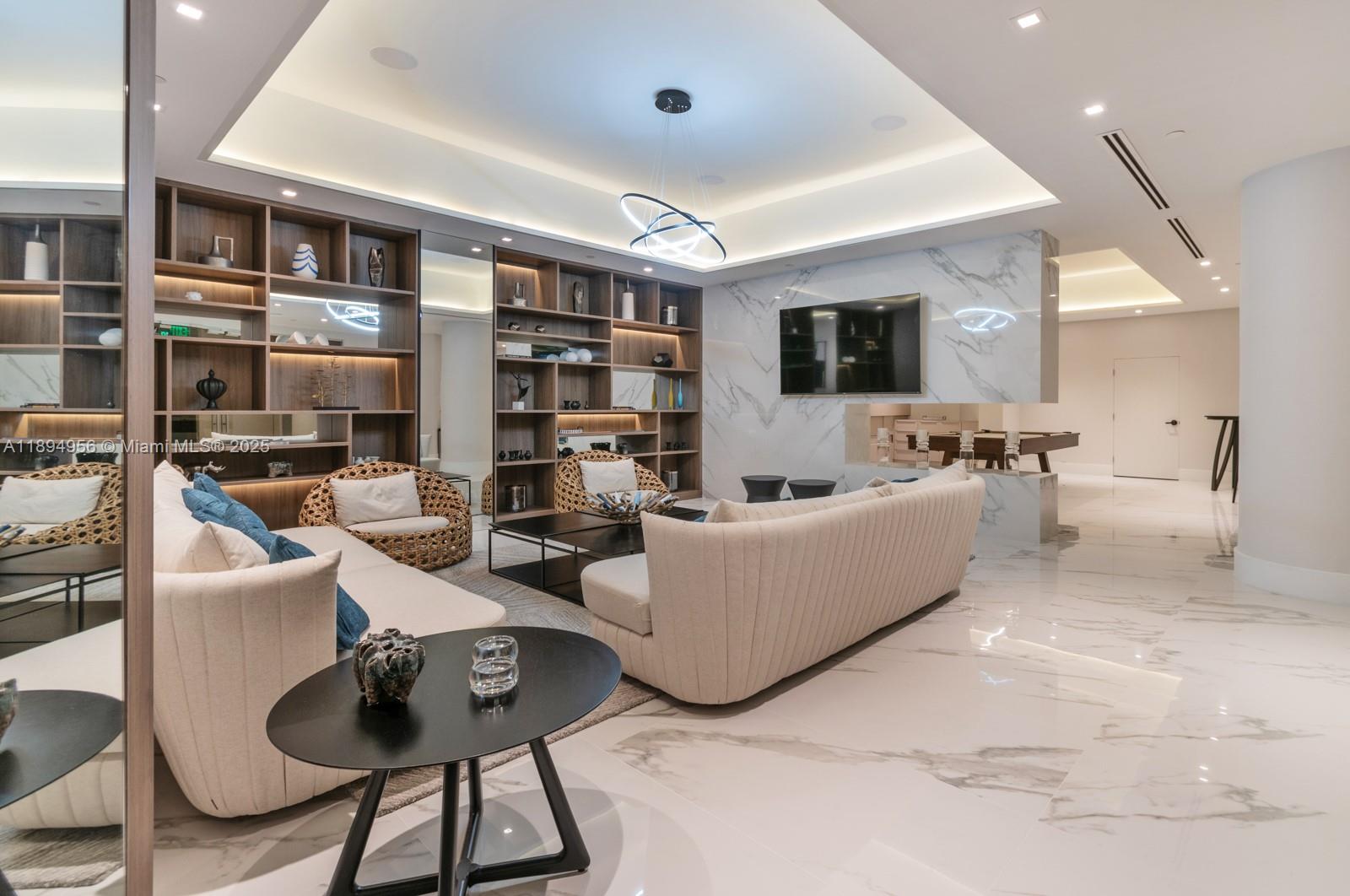 1000 ISL BLVD WILLIAMS IS - Residential