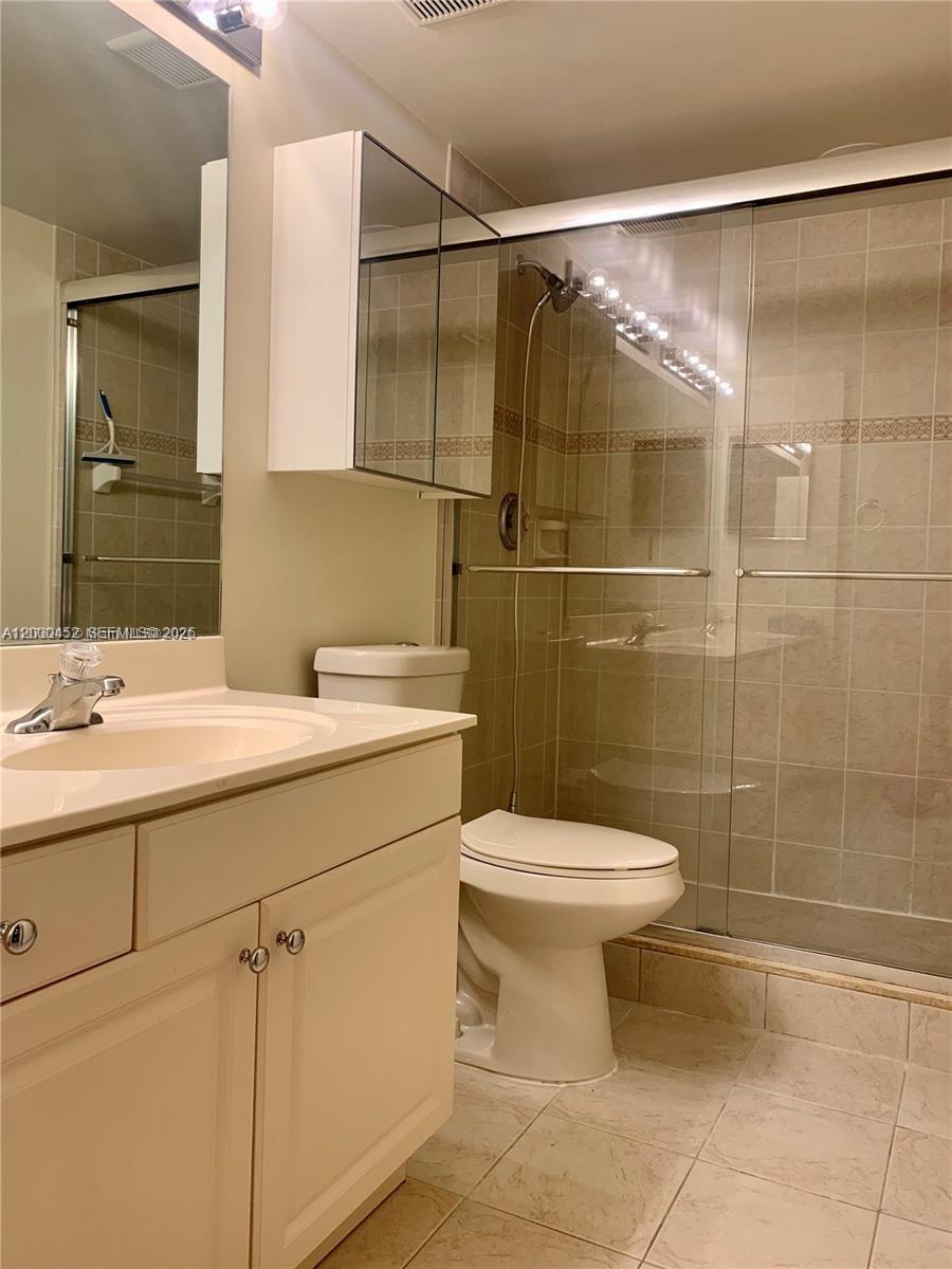 SHERIDAN BEACH CLUB CONDO - Residential Lease