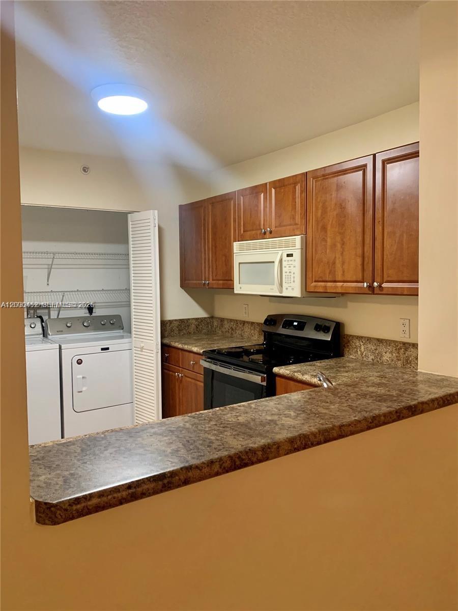 SHERIDAN BEACH CLUB CONDO - Residential Lease