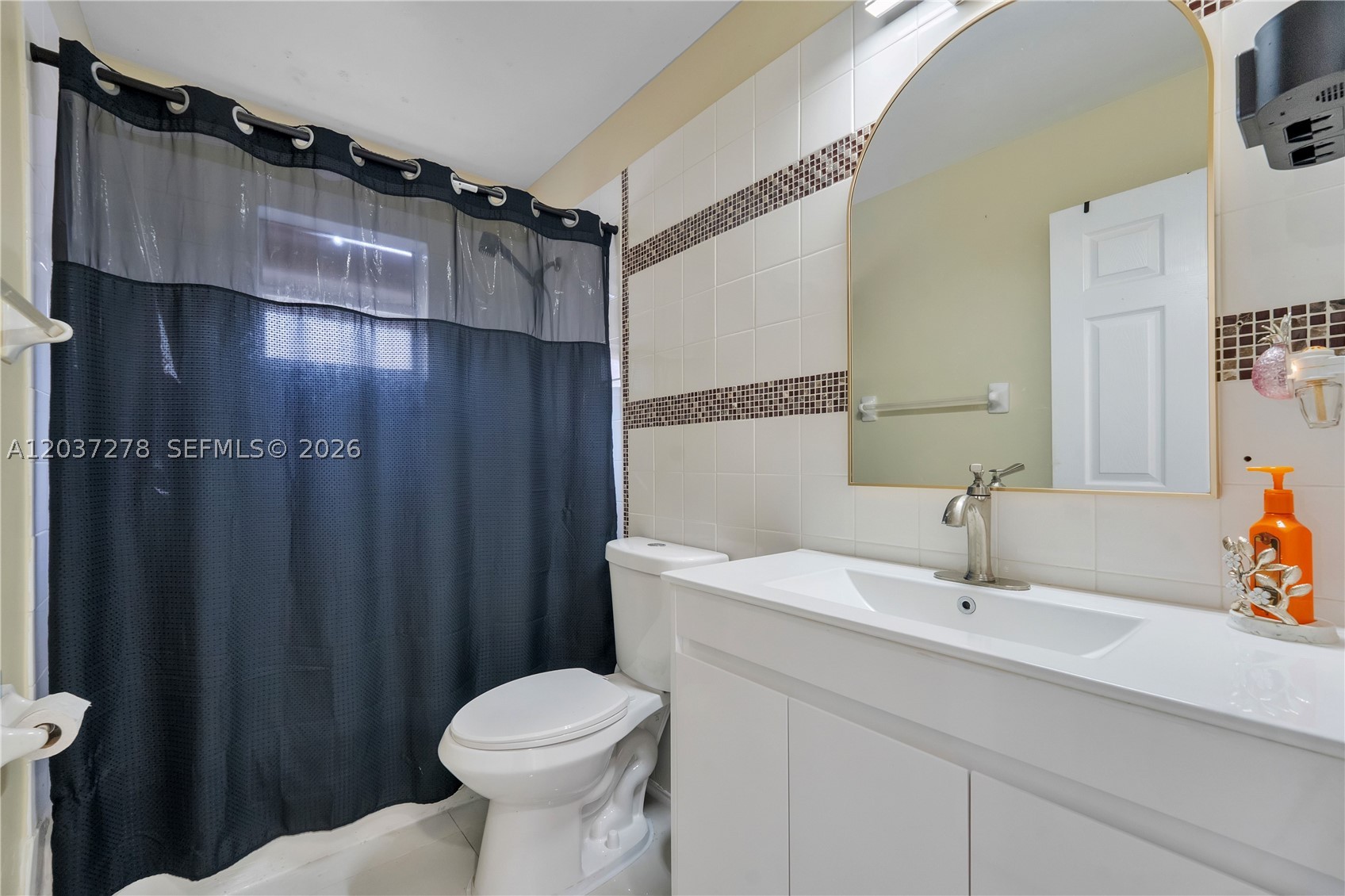 OAK CREEK - Residential
