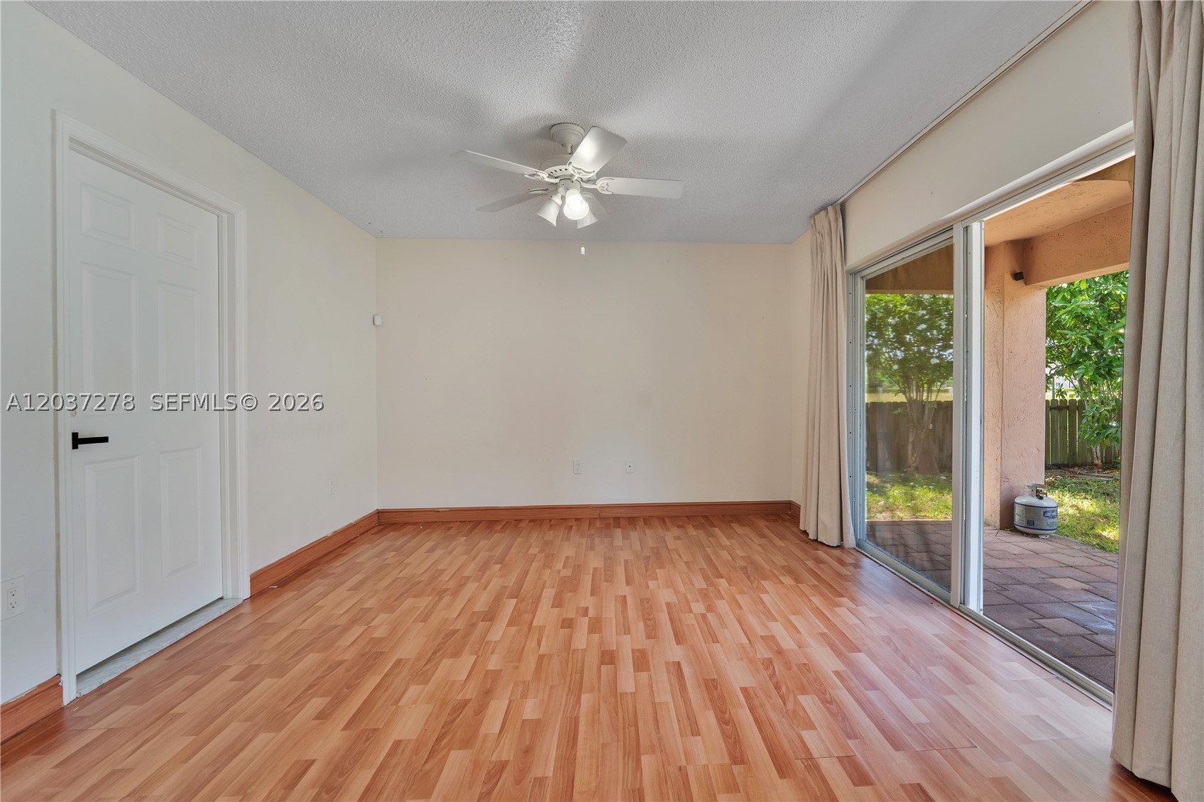 OAK CREEK - Residential