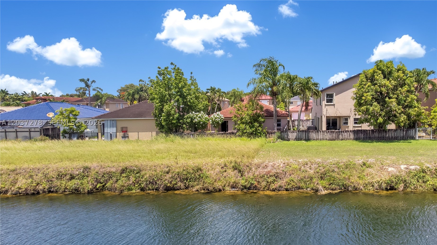 OAK CREEK - Residential