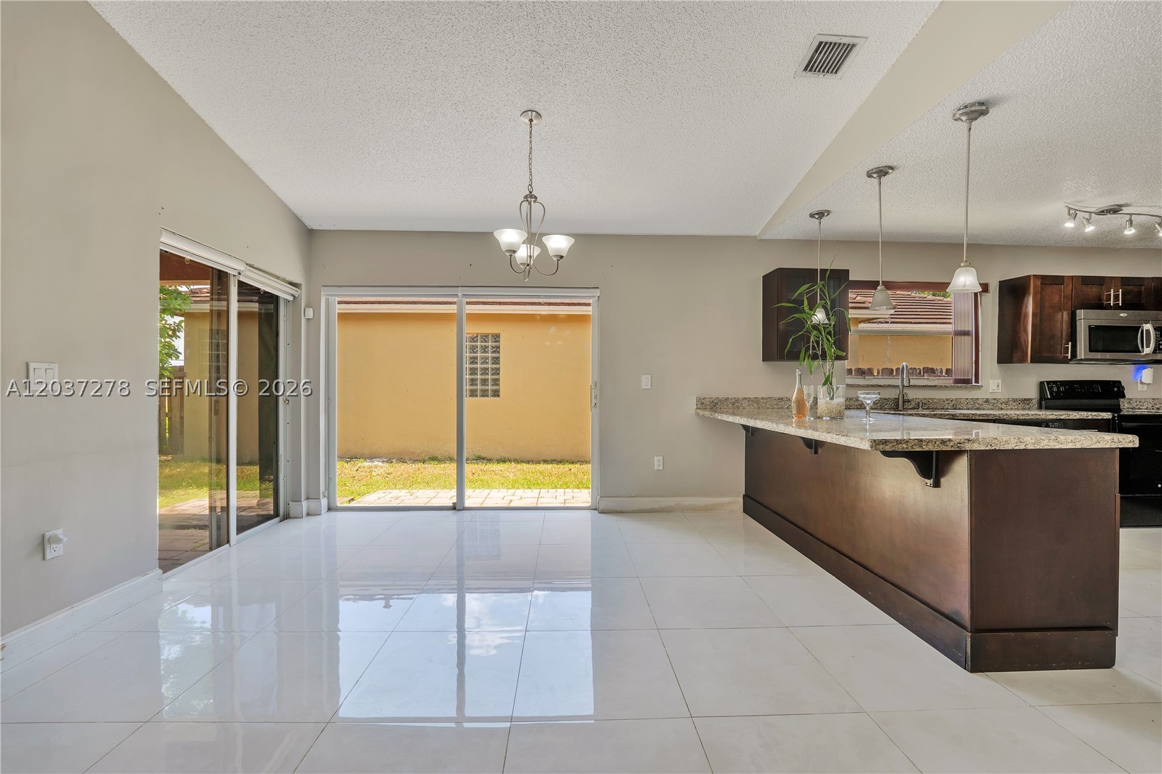OAK CREEK - Residential