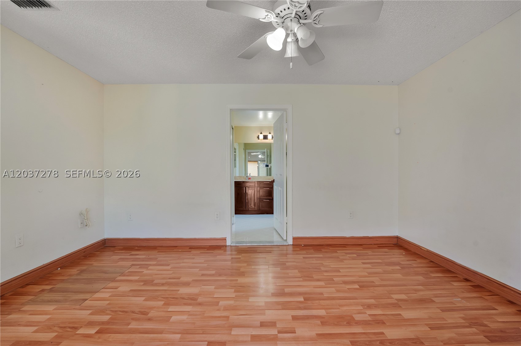 OAK CREEK - Residential