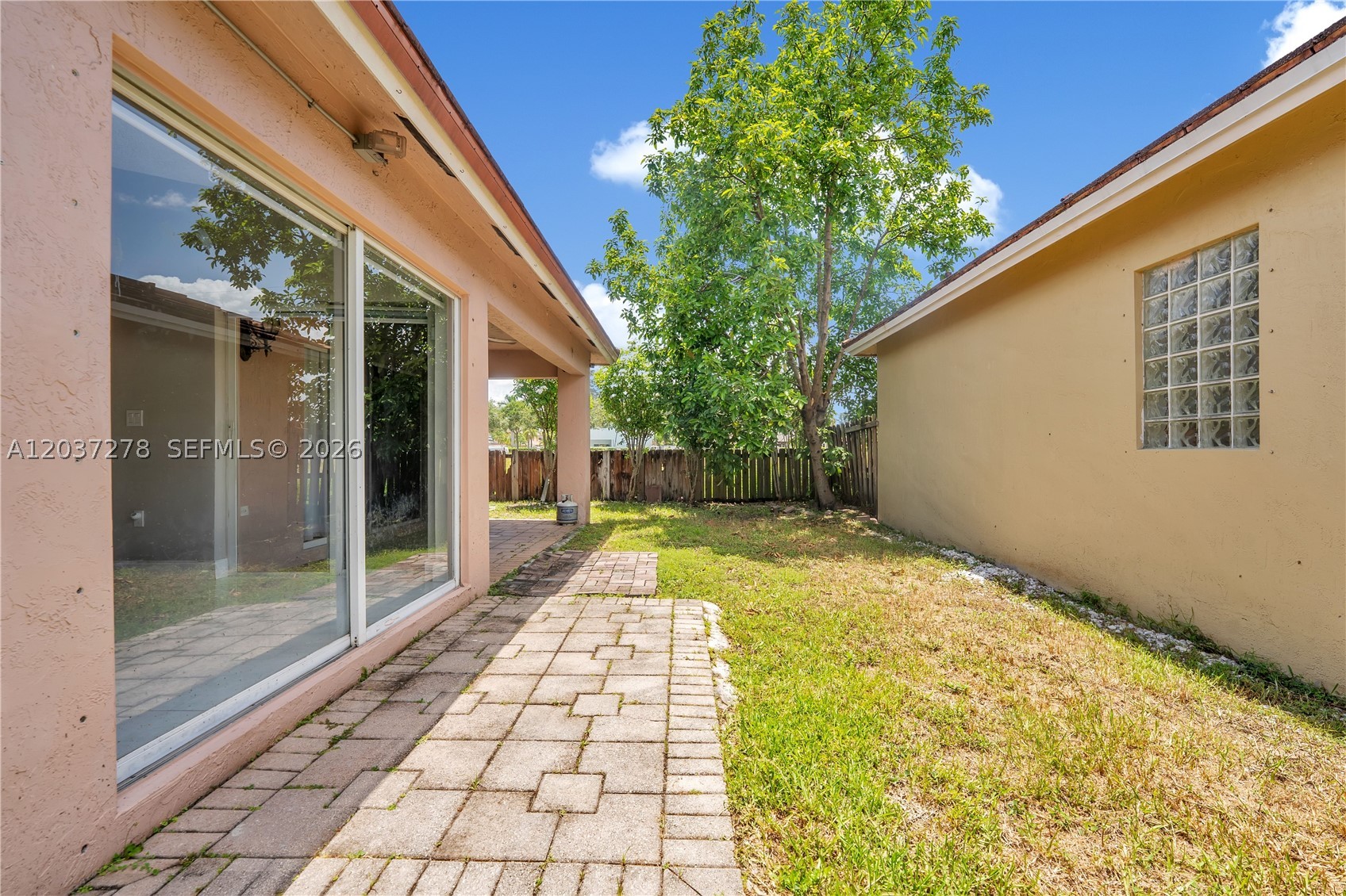 OAK CREEK - Residential