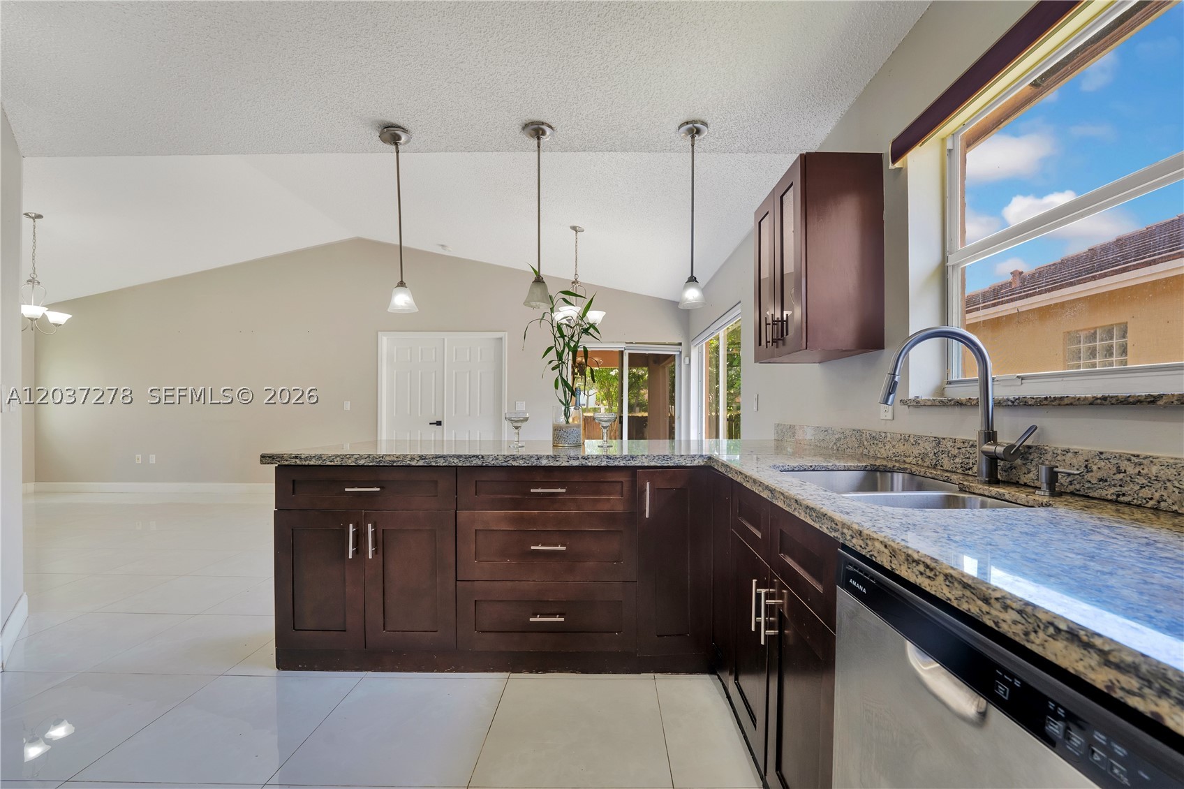 OAK CREEK - Residential