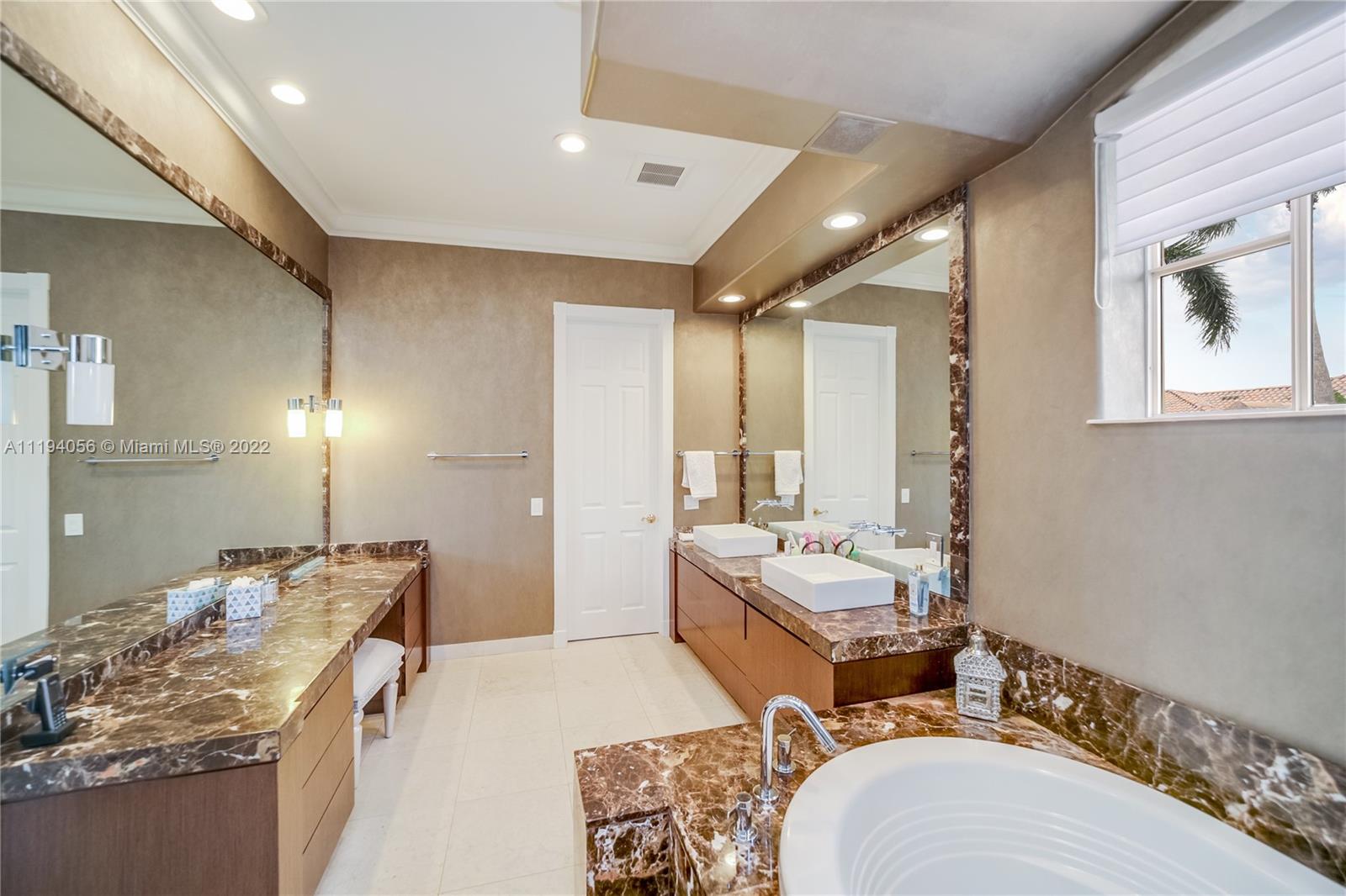 THREE ISLANDS 3RD SEC - Residential Lease