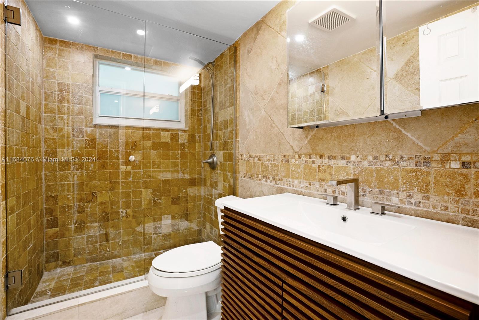 COLLINS TOWERS CONDO - Residential Lease