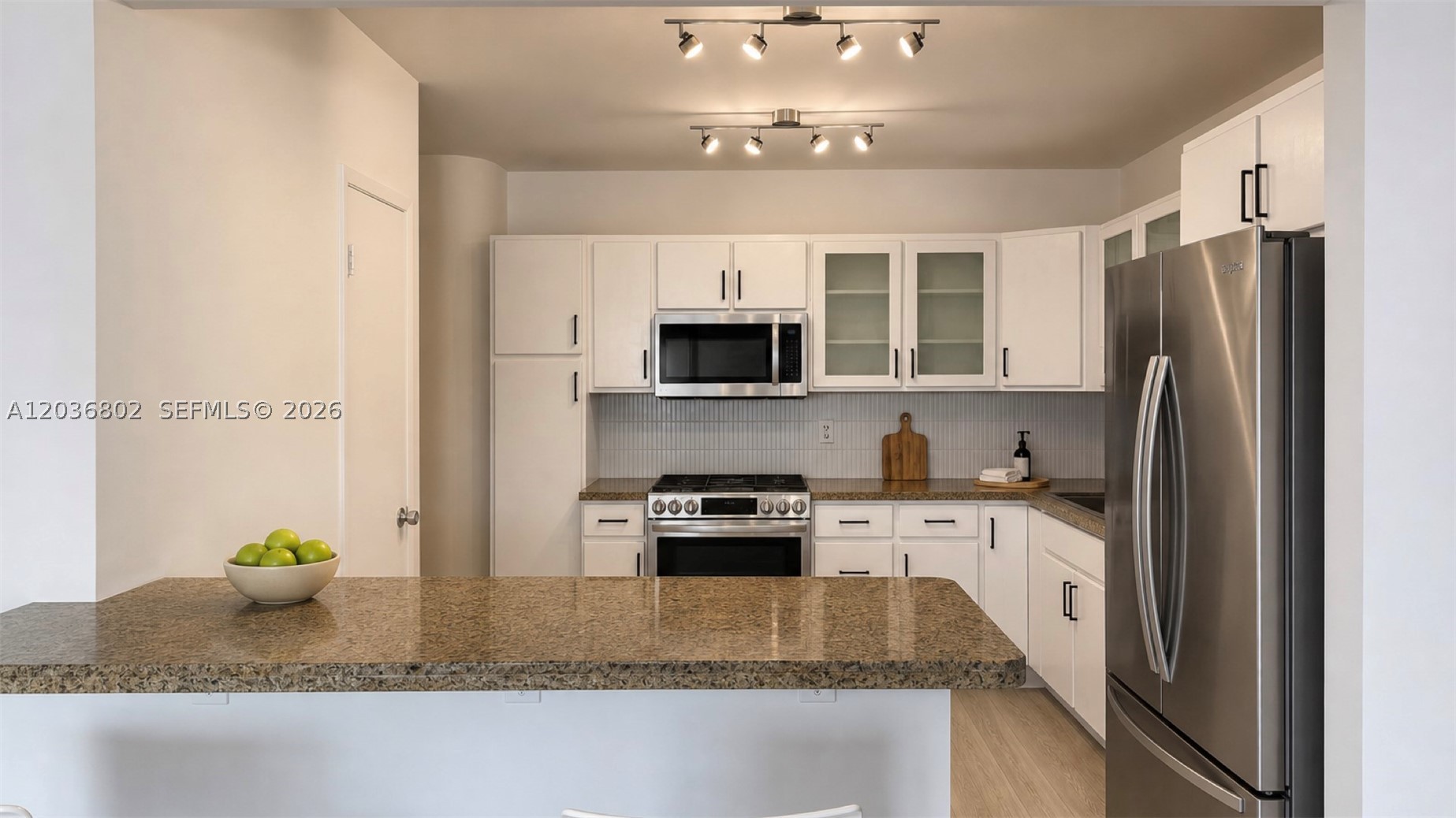 KING COLE CONDO - Residential Lease