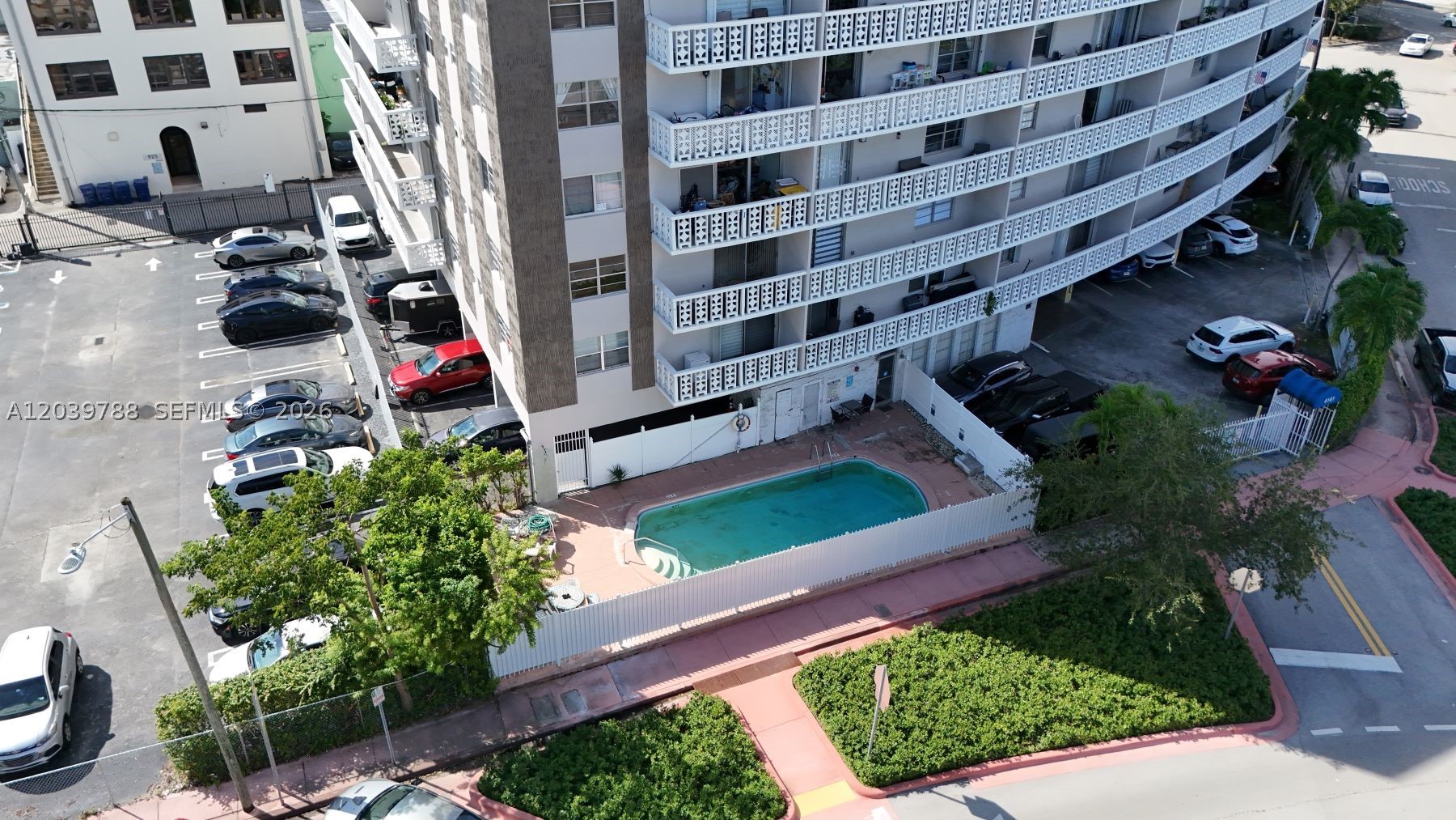 EXCELSIOR CONDOMINIUM - Residential