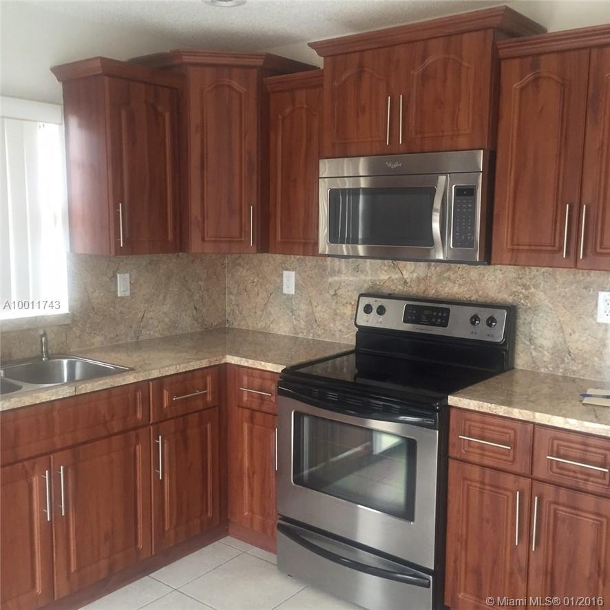 Country lake homes - Residential