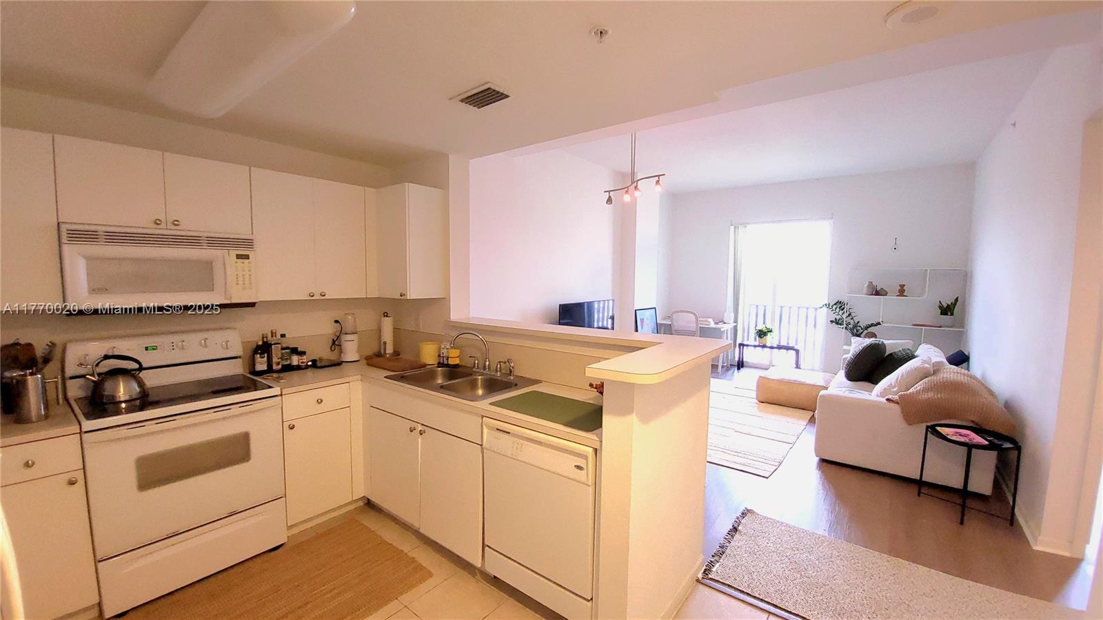 TEN ARAGON CONDO - Residential