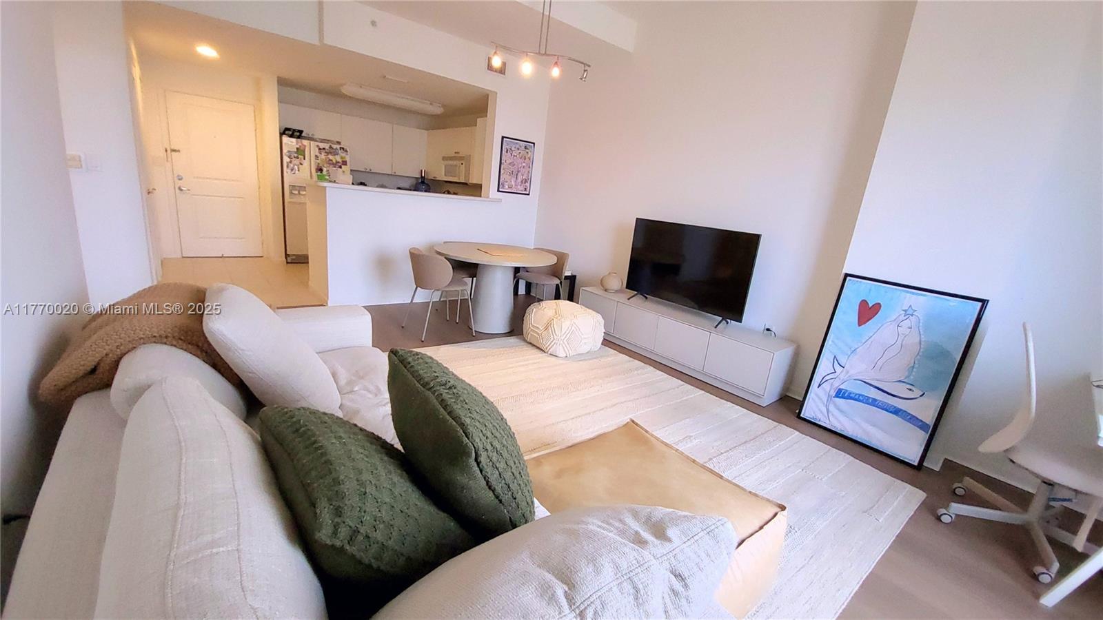 TEN ARAGON CONDO - Residential