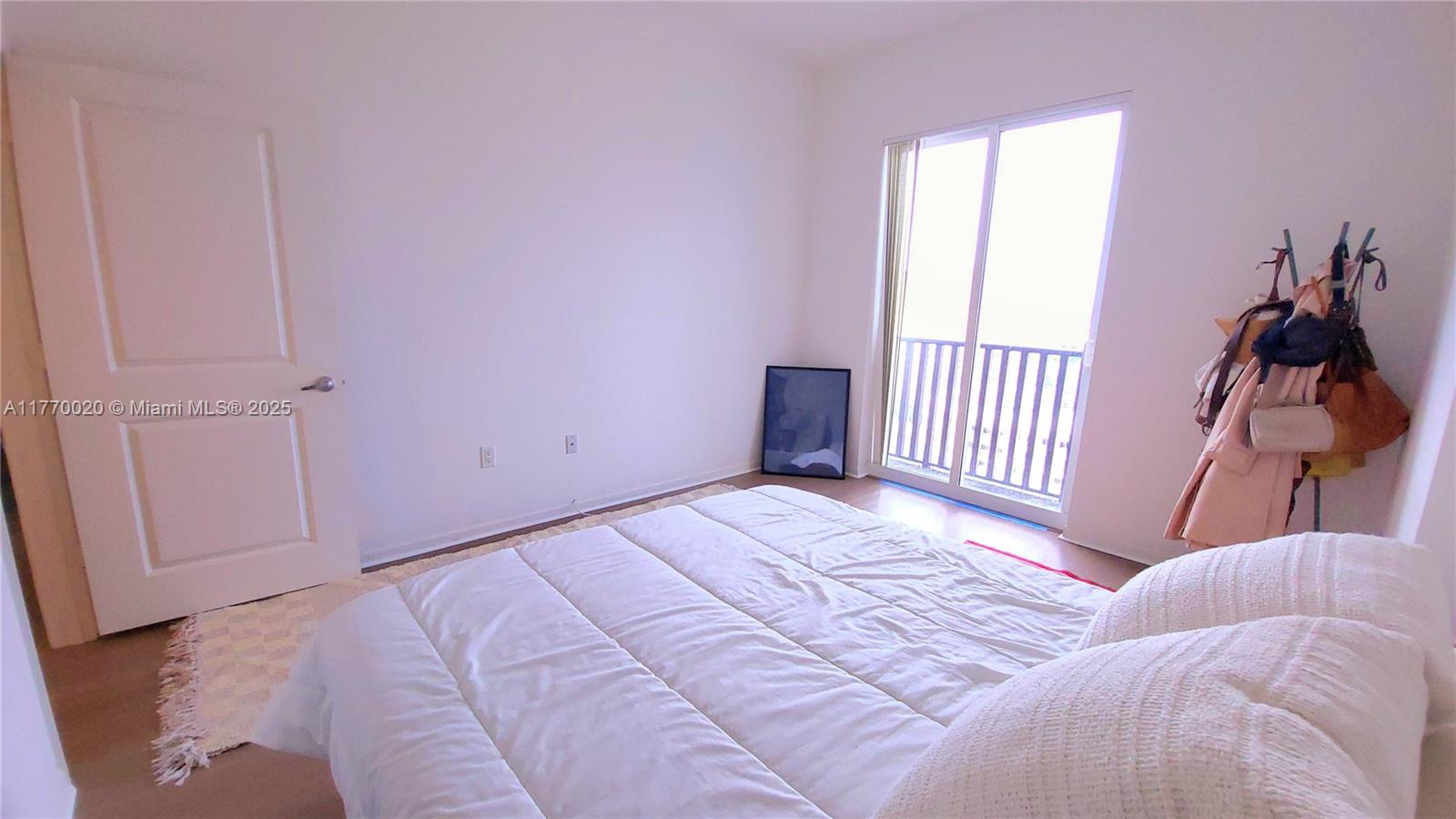 TEN ARAGON CONDO - Residential