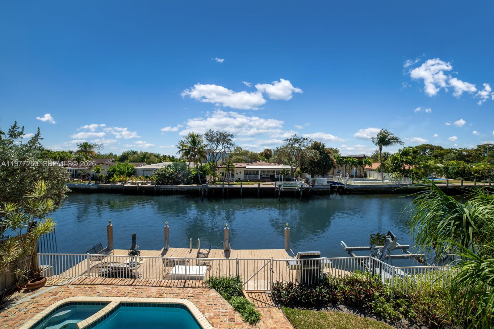 LAUDER GATE ISLES - Residential