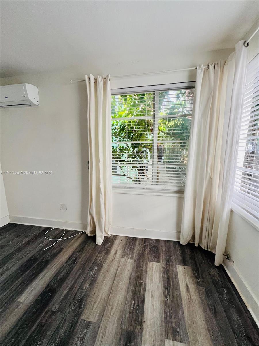 THE SENATE CONDO - Residential Lease