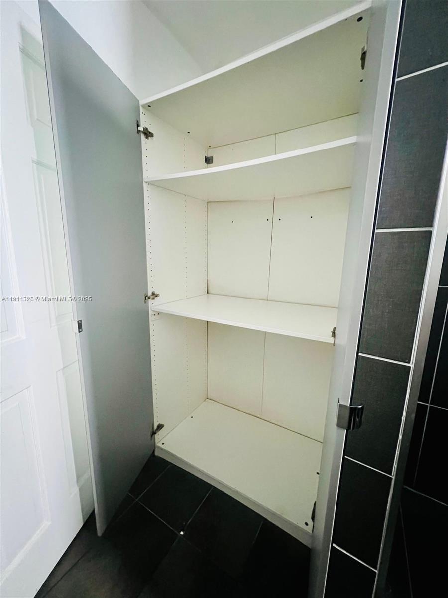 THE SENATE CONDO - Residential Lease