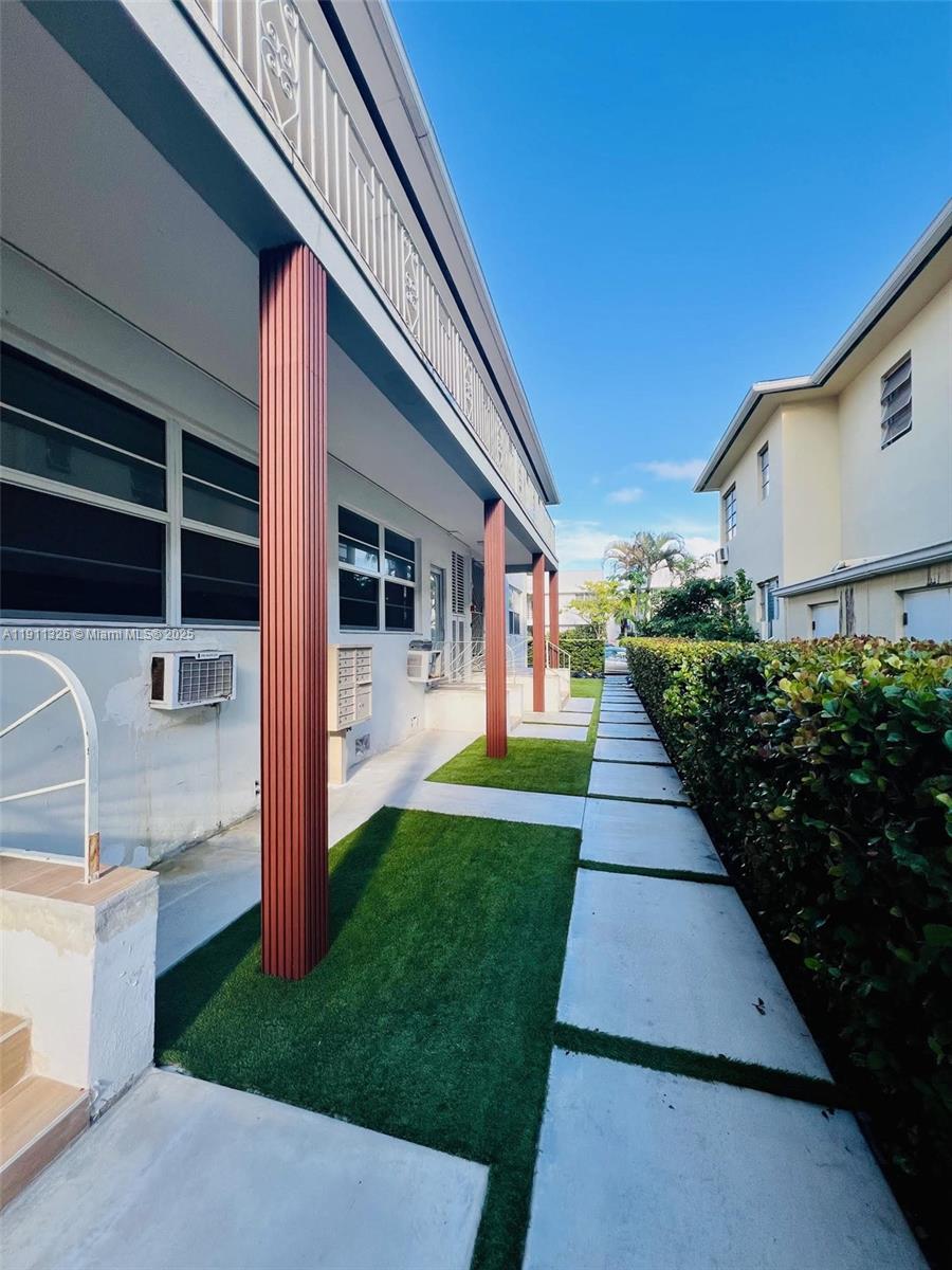 THE SENATE CONDO - Residential Lease